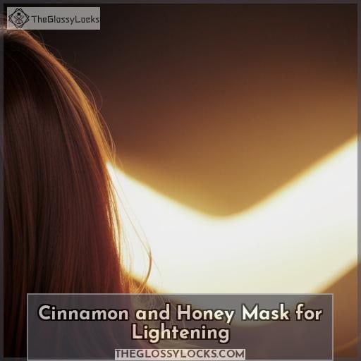 Cinnamon and Honey Mask for Lightening