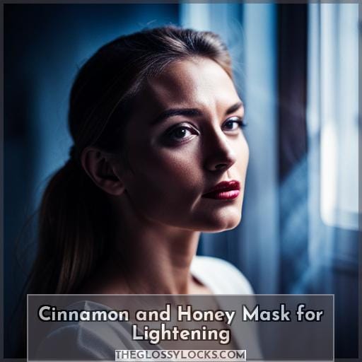 Cinnamon and Honey Mask for Lightening Cinnamon and Honey Mask for Lightening