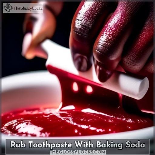 Rub Toothpaste With Baking Soda