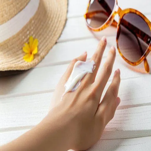 Applying Sunscreen Correctly