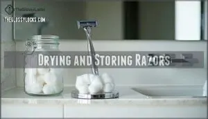 drying and storing razors