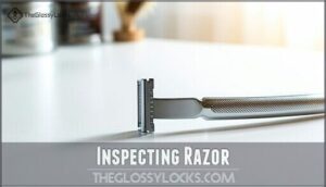inspecting razor