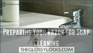 preparing your razor for soap cleaning
