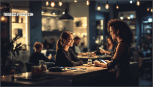 is it better to tip in cash or digitally