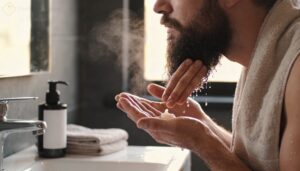 applying leave-in conditioner after showering applying leave-in conditioner after showering